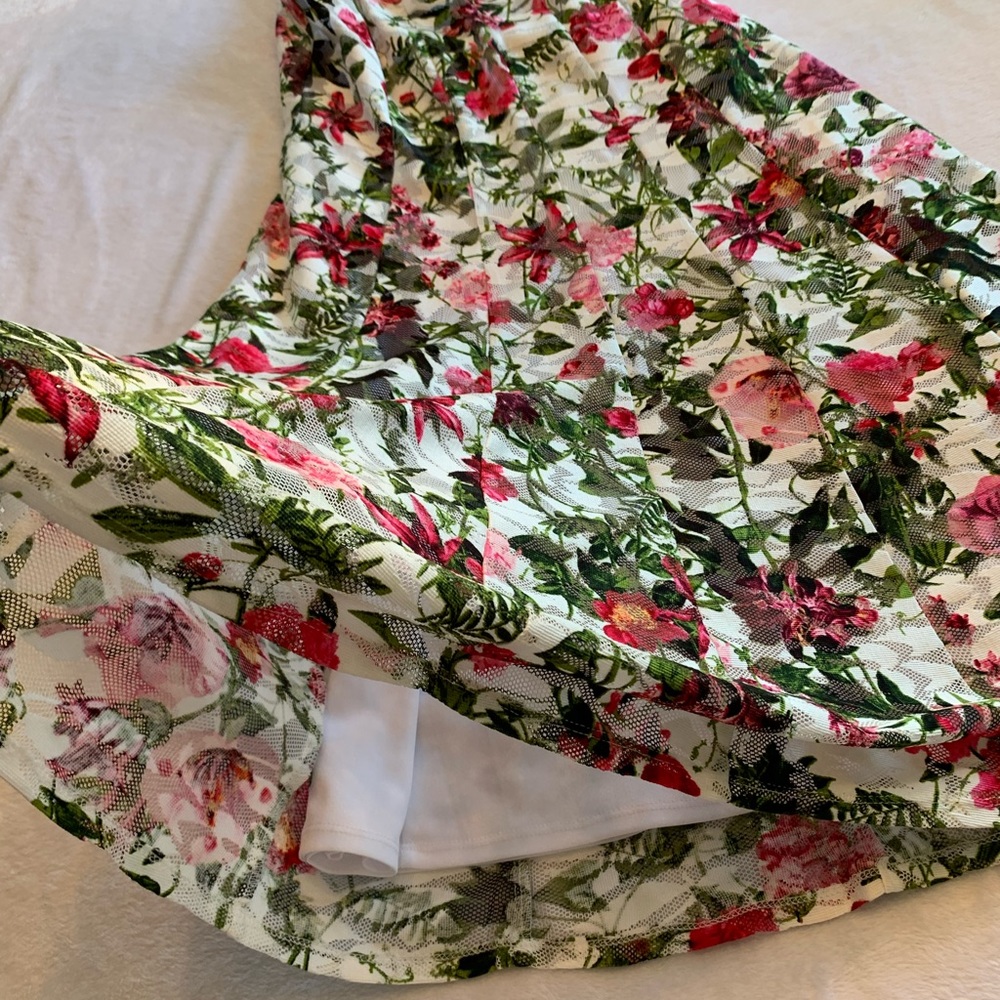 Perceptions dress - Picture 6 of 6